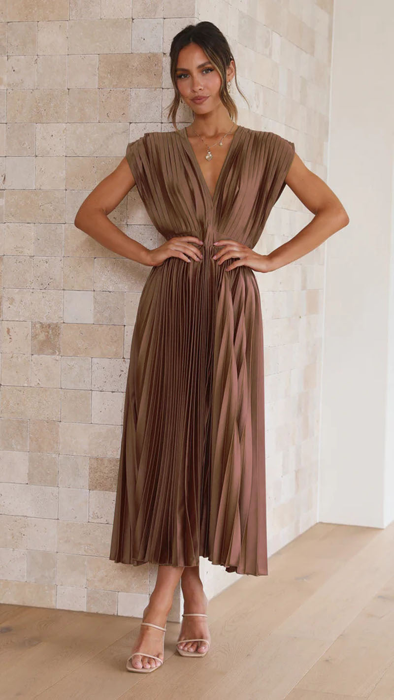 Civi Sleeveless Pleated Maxi Dress