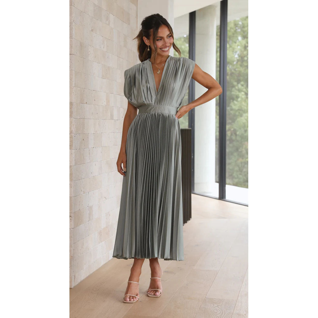 Civi Sleeveless Pleated Maxi Dress