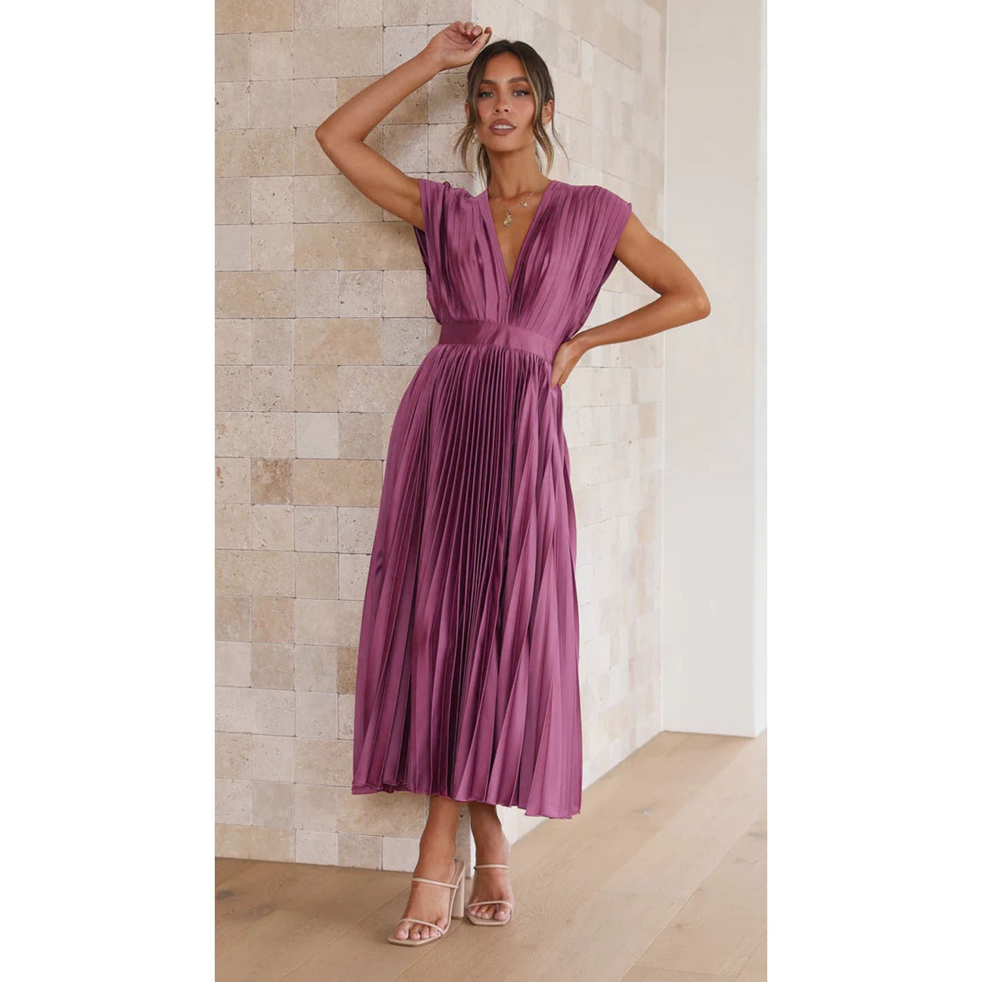 Civi Sleeveless Pleated Maxi Dress