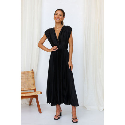 Civi Sleeveless Pleated Maxi Dress